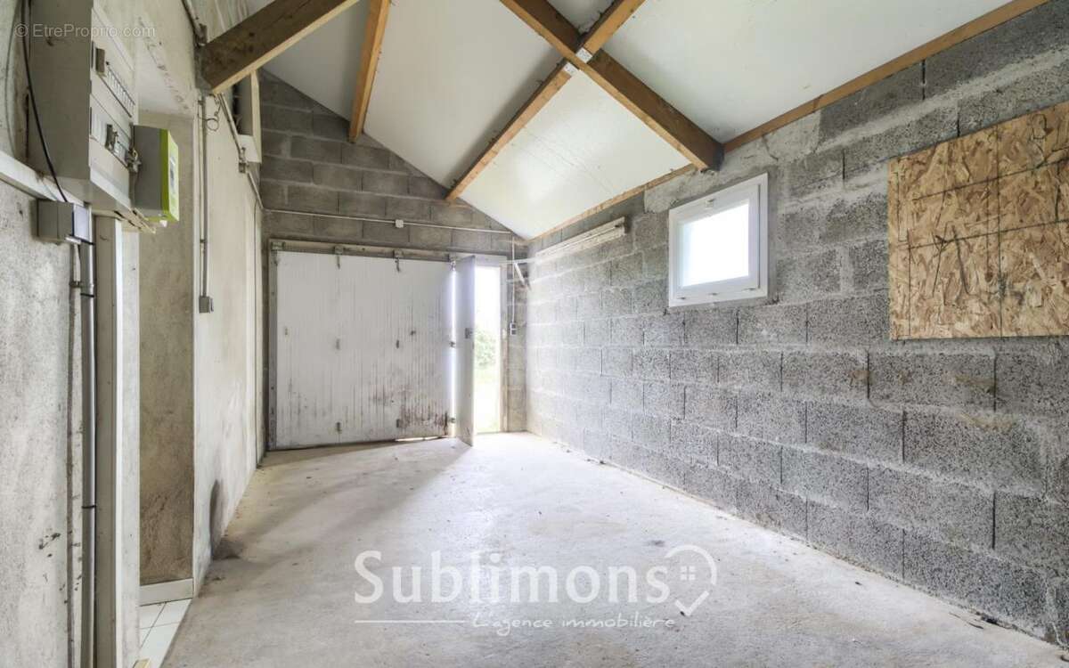 Maison à SAINT-HERBLON