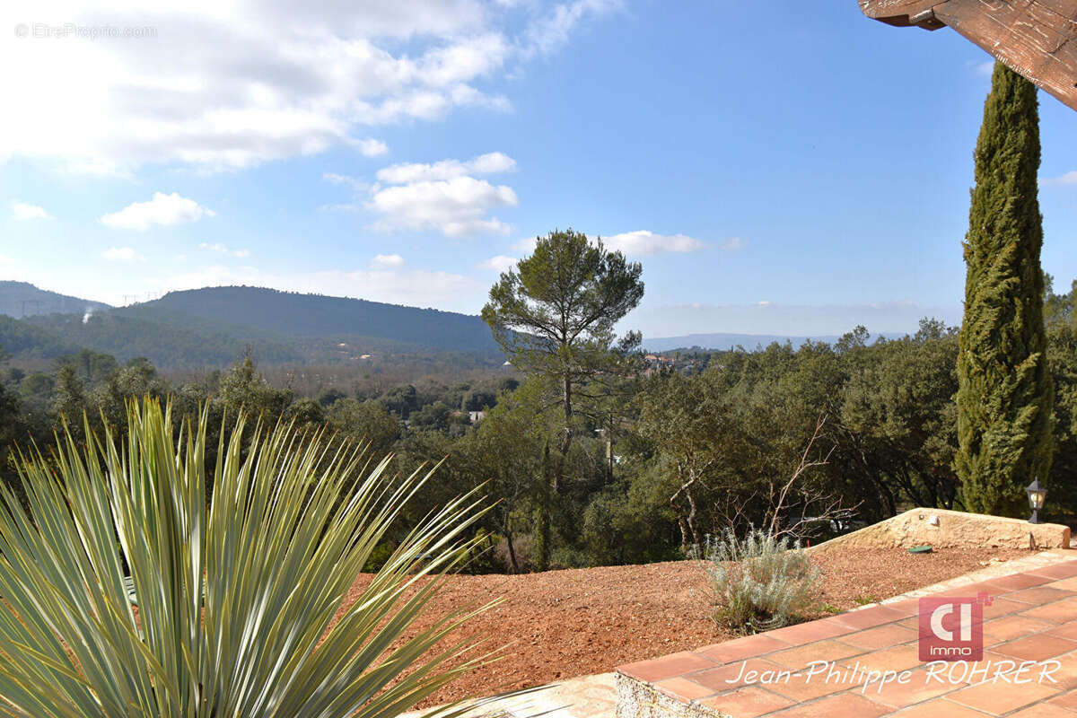 Maison à SAINTE-ANASTASIE-SUR-ISSOLE