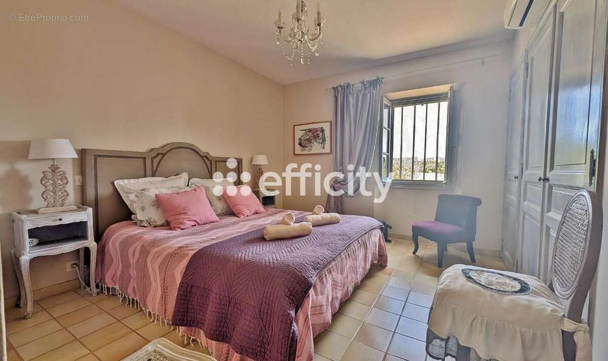 Maison à MAUSSANE-LES-ALPILLES