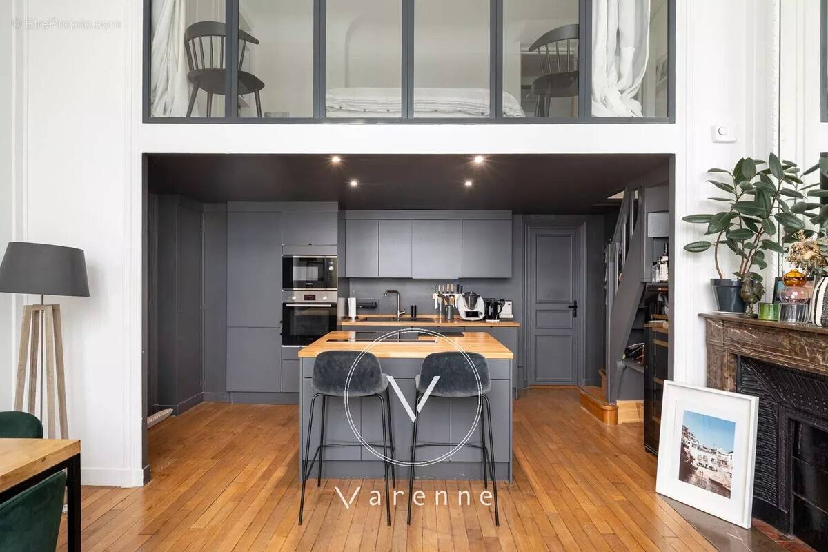 Appartement à PARIS-7E