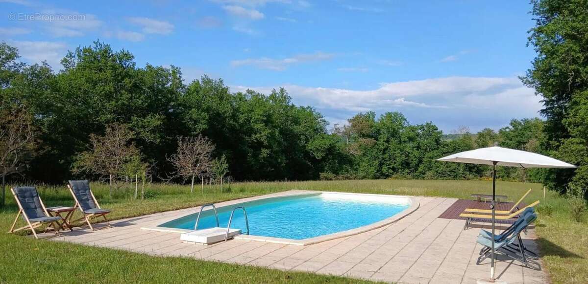 Corps de ferme quercynois avec piscine sur 3 hectares de bois et prairies - photo 6