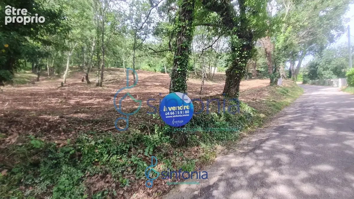 Proche Uzès et Bagnols, terrain constructible de 1500m2 à vendre à Pougnadoresse - photo 4