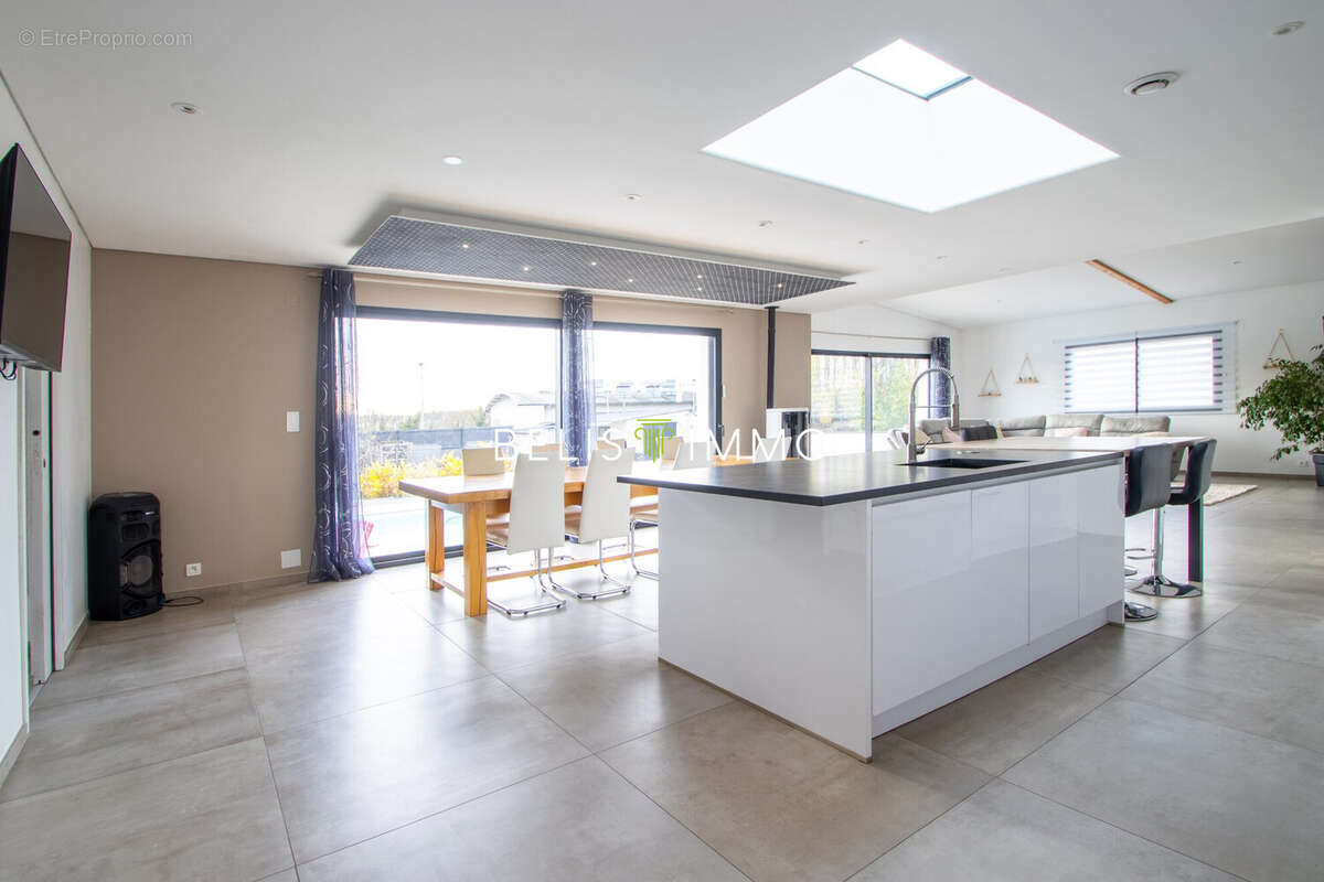 Maison à MONTLOUIS-SUR-LOIRE