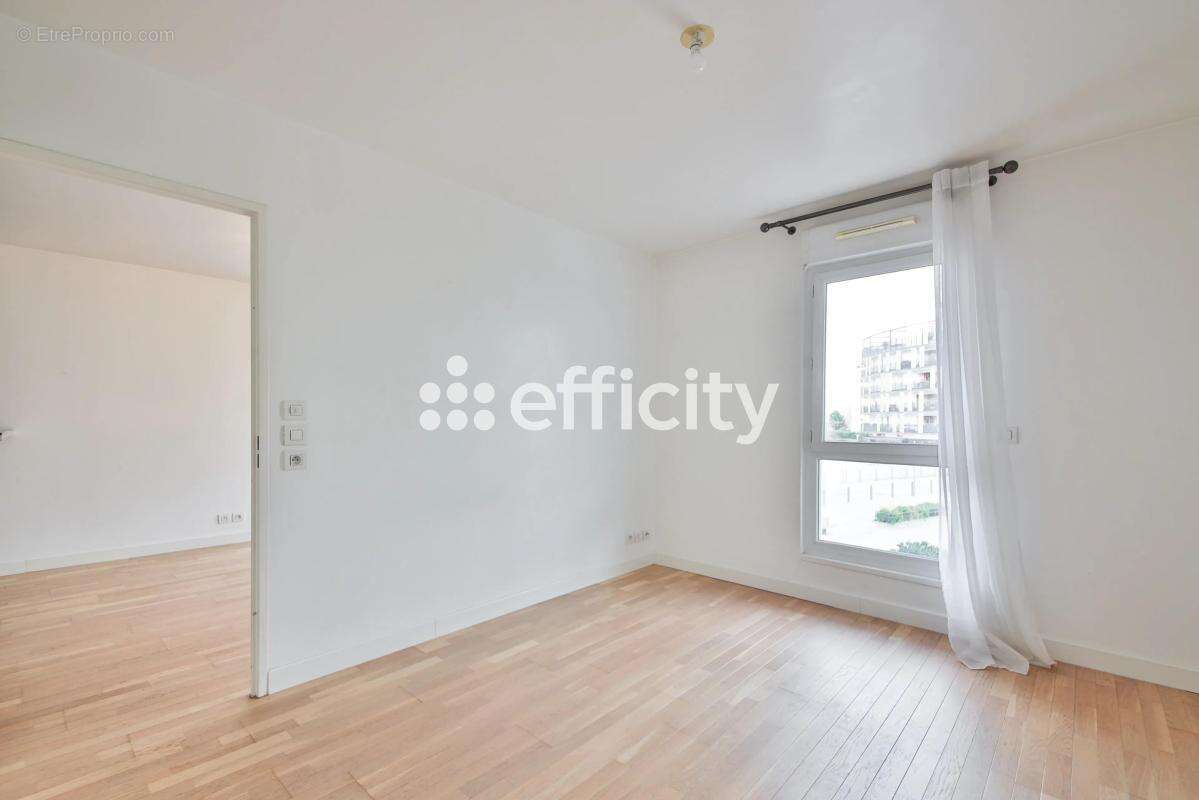 Appartement à ISSY-LES-MOULINEAUX