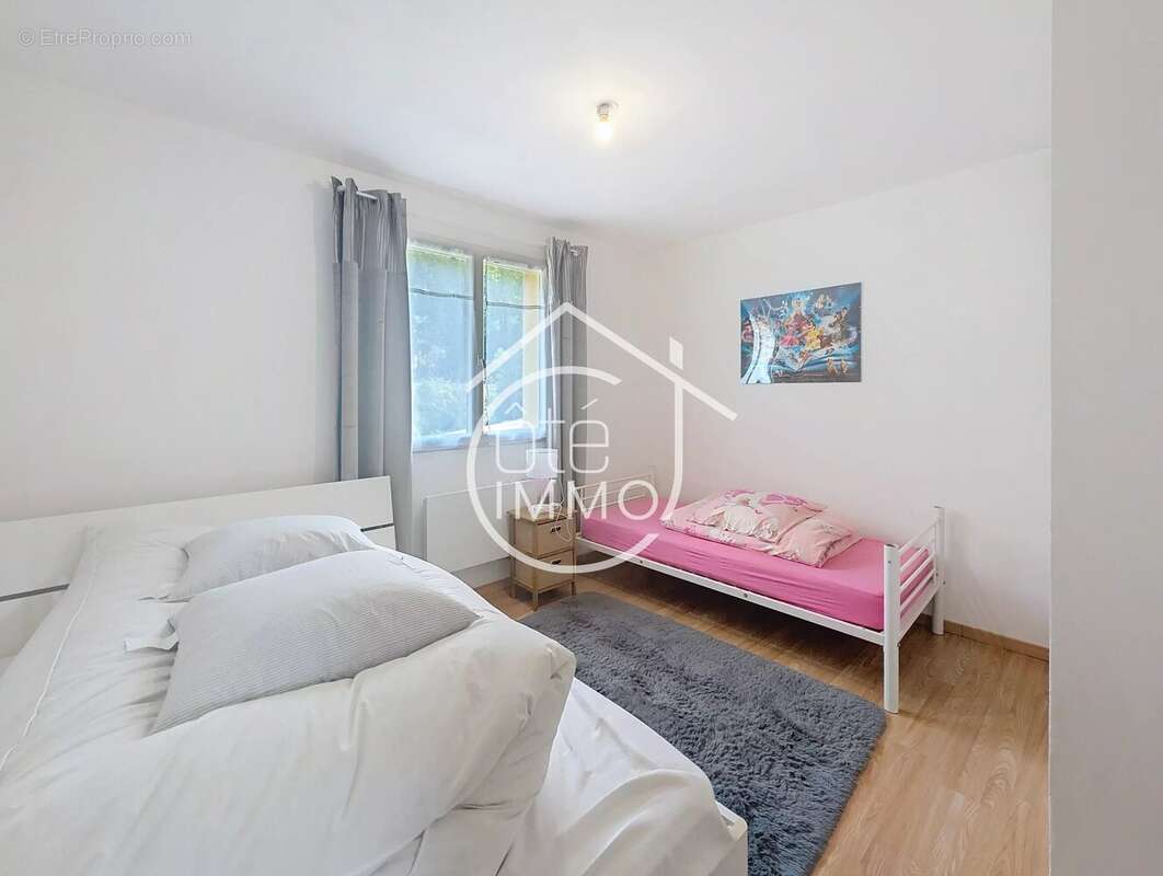 MOULEYDIER : Maison familiale 5 pièces de 145m² avec jardin clos - photo 9