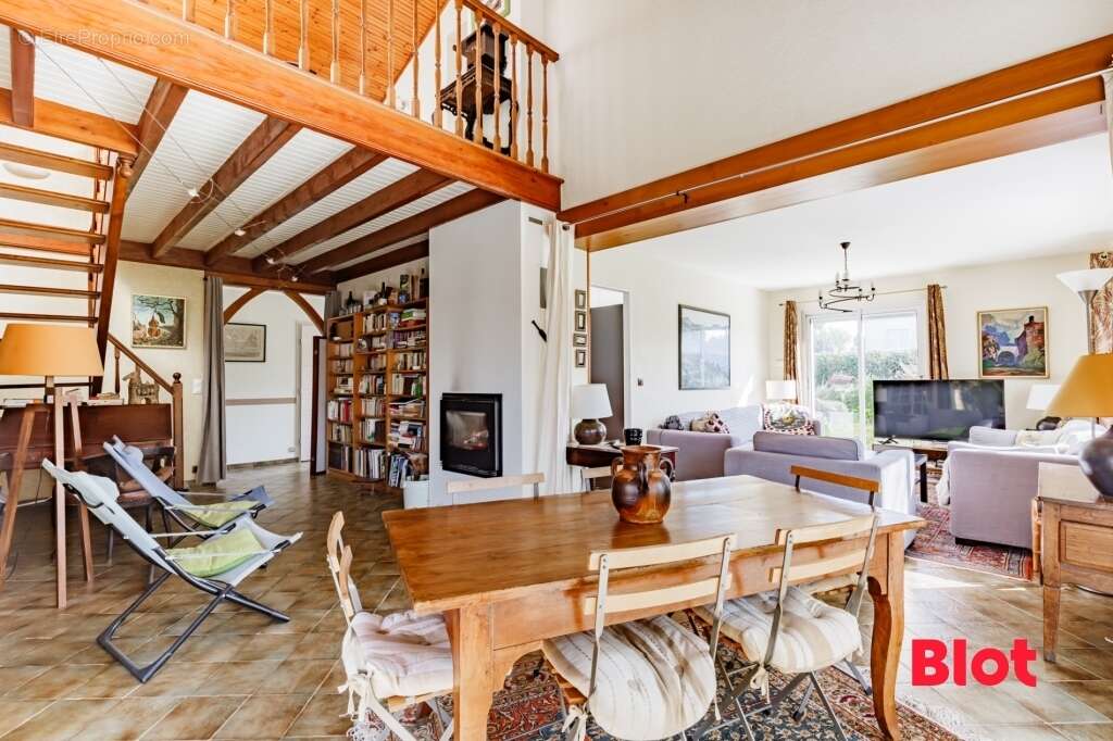 Maison à SAINT-MICHEL-CHEF-CHEF