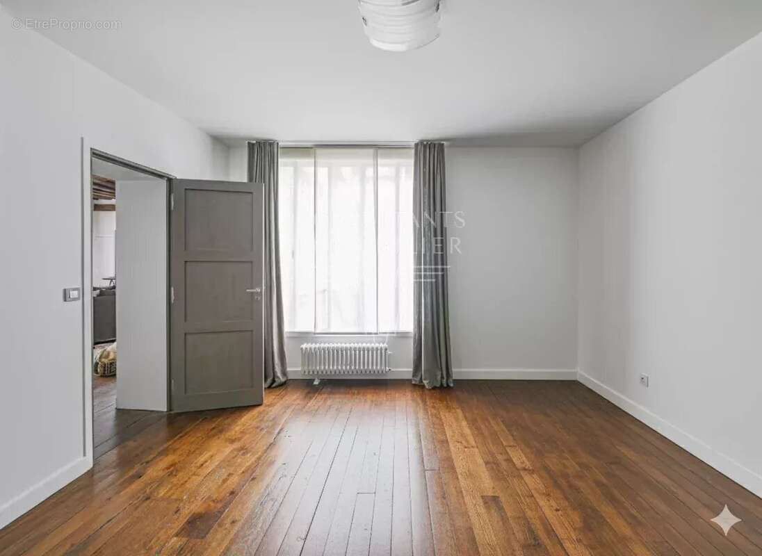 Appartement à PARIS-6E