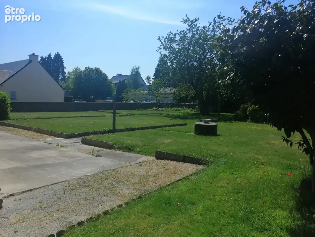 Plelan le Petit Bourg : Maison indépendante en pierre avec atelier d'artiste, potentiel de développement et joli terrain constru - photo 3