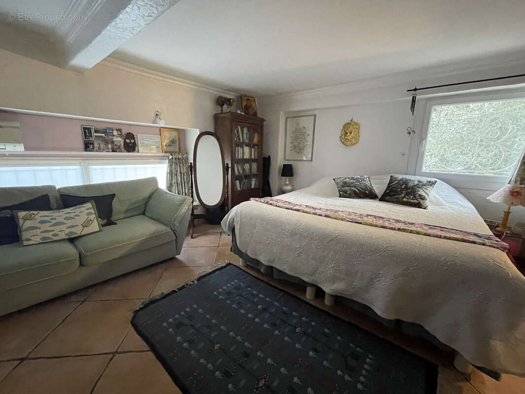 Grand Appartement de 164 m2 + Jardin + annexes - photo 9