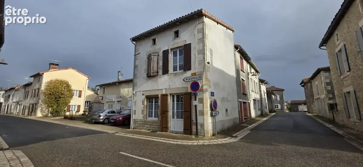 Maison à BENEST