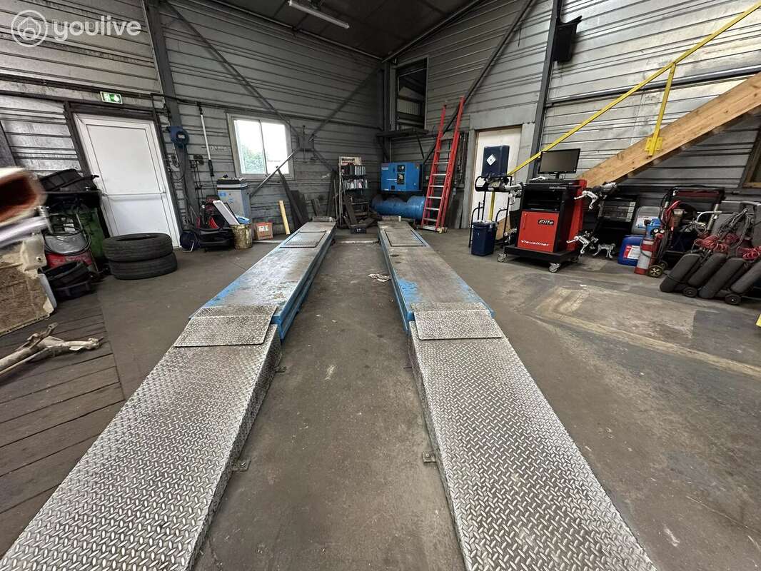 Commerce à MONTIGNY-LE-CHARTIF