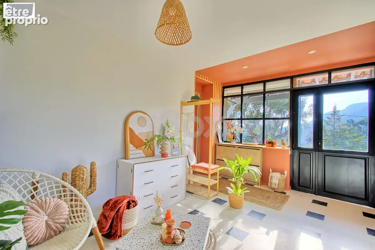 Le Revest les Eaux Villa T4 vue dégagée - photo 4
