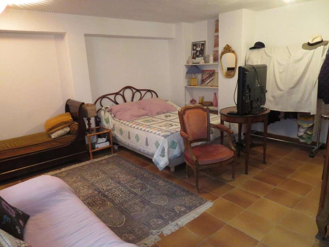   - Maison à DRAGUIGNAN