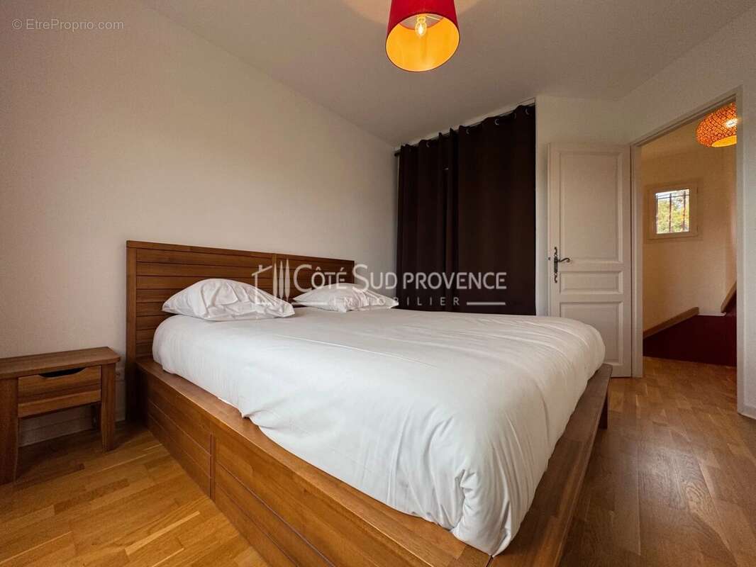 Maison à PERNES-LES-FONTAINES