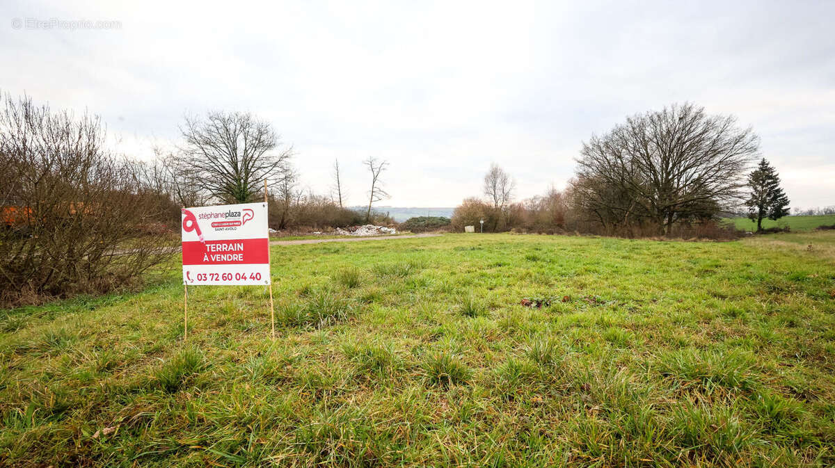 Terrain à LACHAMBRE
