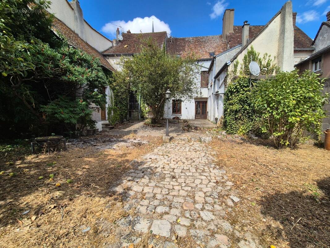 Maison à vendre 5 pièces GALLARDON (28) - photo 1