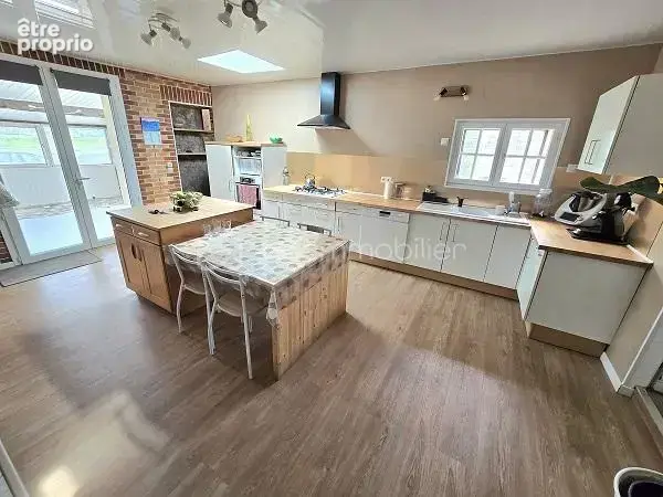 Maison de 191 m2 sur un terrain de 964 m2 5 chambres et piscine !!! - photo 5
