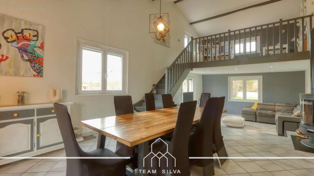 Maison à SAINT-QUENTIN-FALLAVIER