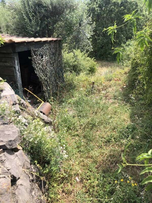 Villa f6, Terrain 1249 M2 Tourette sur fayence  83440 Viager Occupé Mr de 89 ans - photo 8