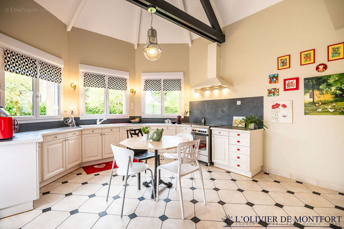 Maison à MONTFORT-L&#039;AMAURY