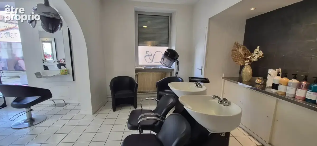Salon de coiffure à vendre à LEZOUX (63) ! - photo 4