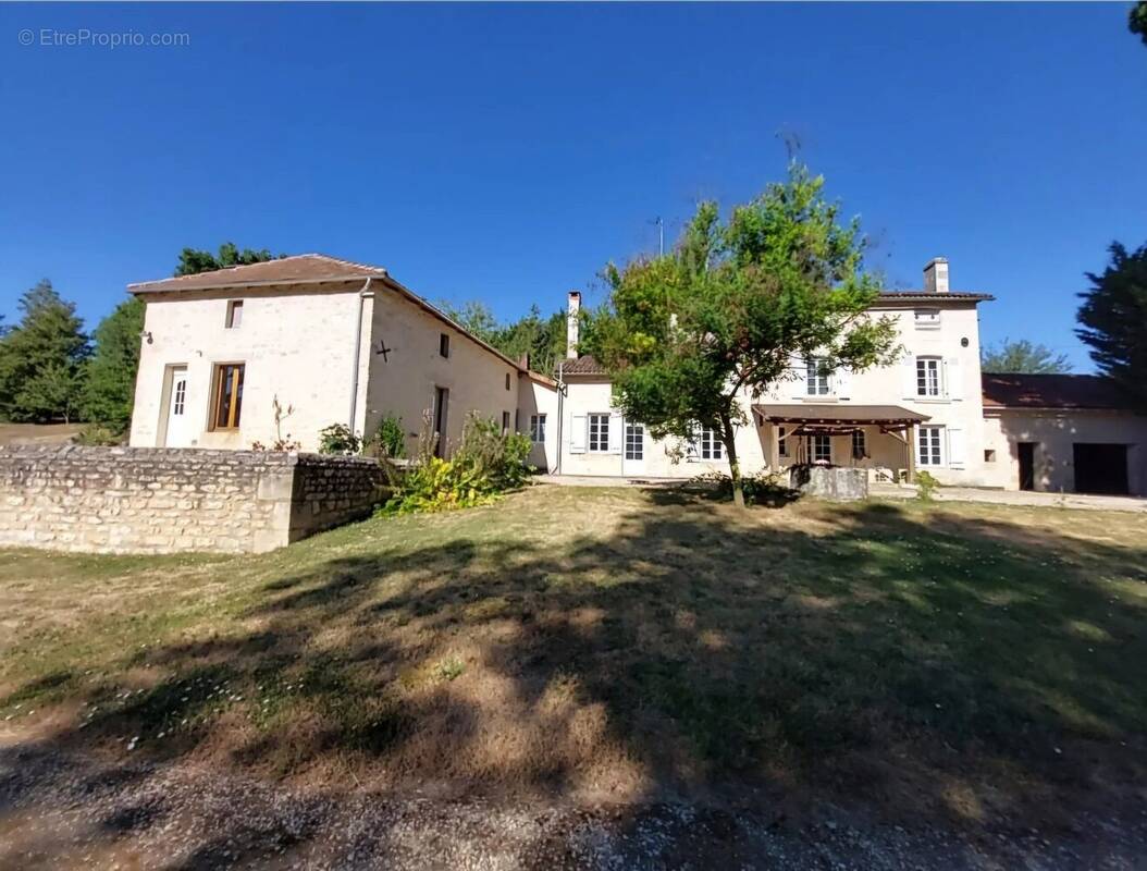 Vente Maison Valdivienne(86300) 399 000ï¿œ - photo 1