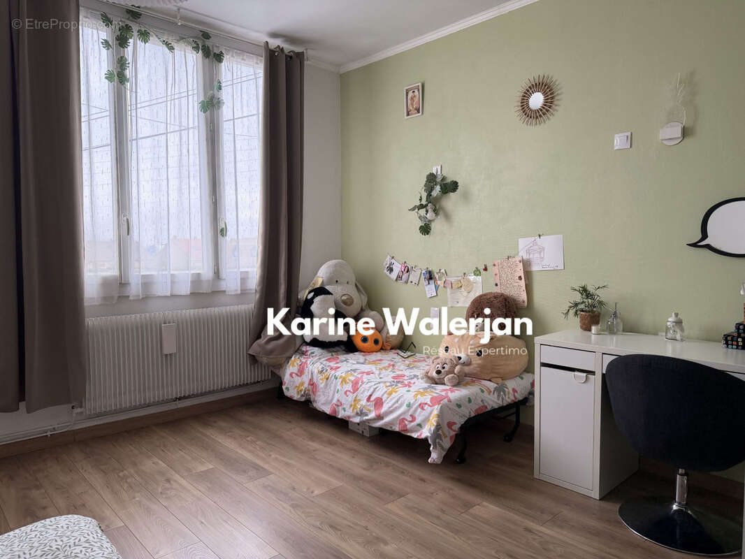 Maison à COURRIERES