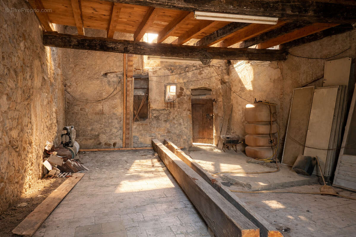 Maison à LUPE