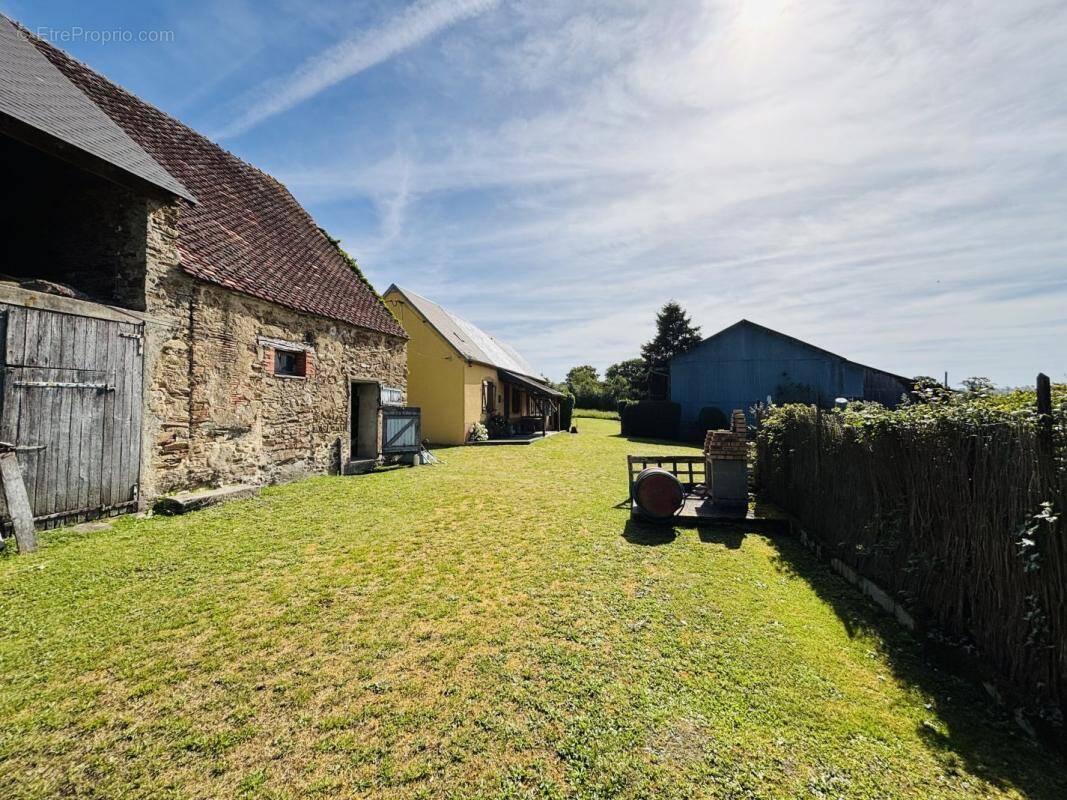 Maison à SAINT-PRIEST-LA-MARCHE