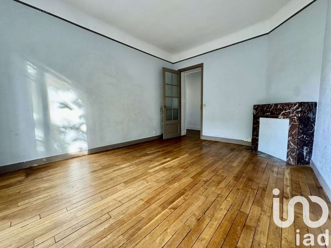 Photo 4 - Appartement à BOURG-LA-REINE
