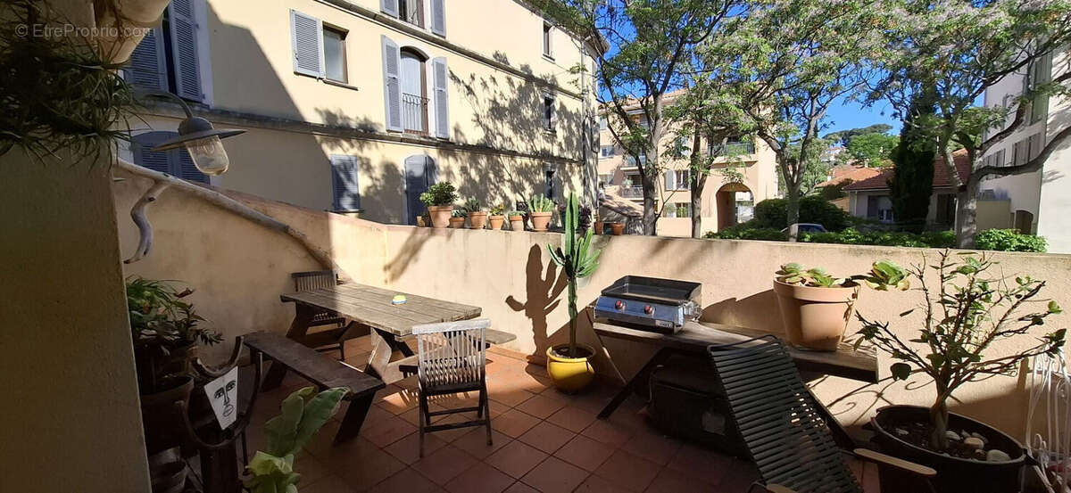 Appartement à SANARY-SUR-MER