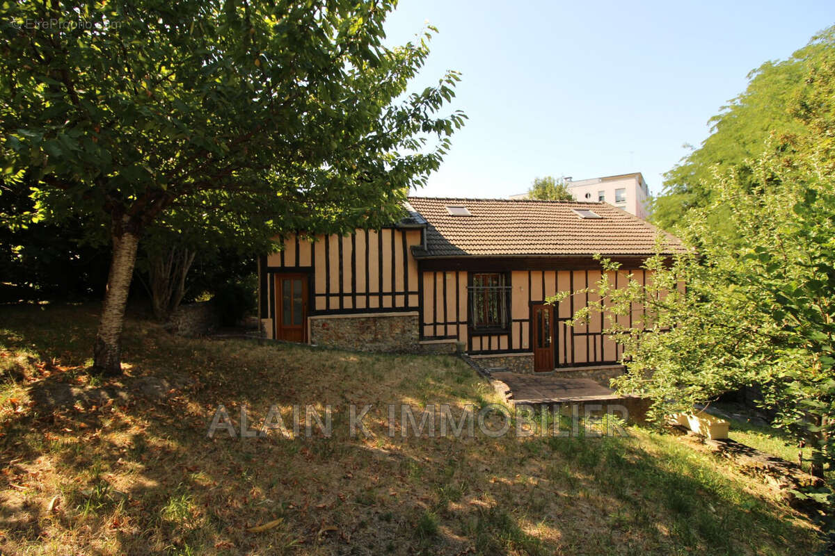 Maison à CHAVILLE