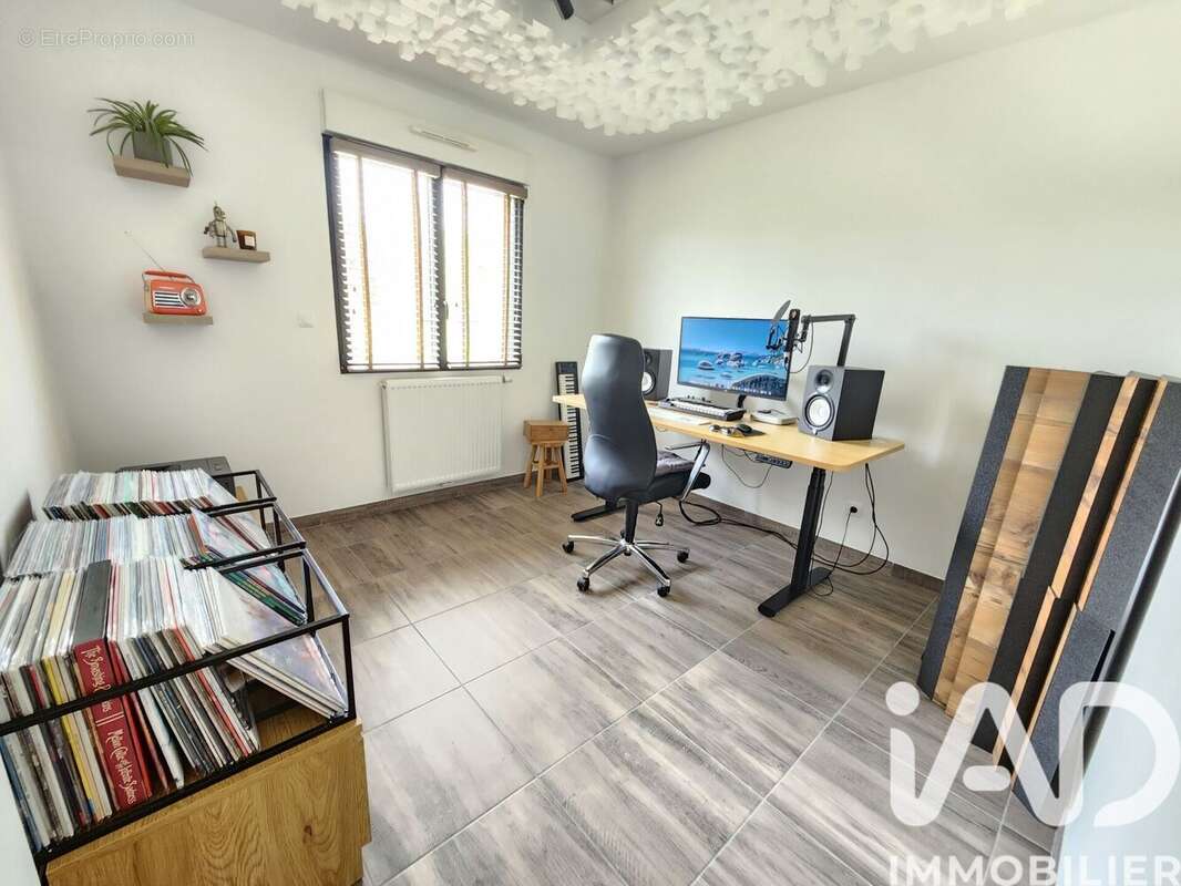 Maison 77 m² à Chennegy  - photo 8