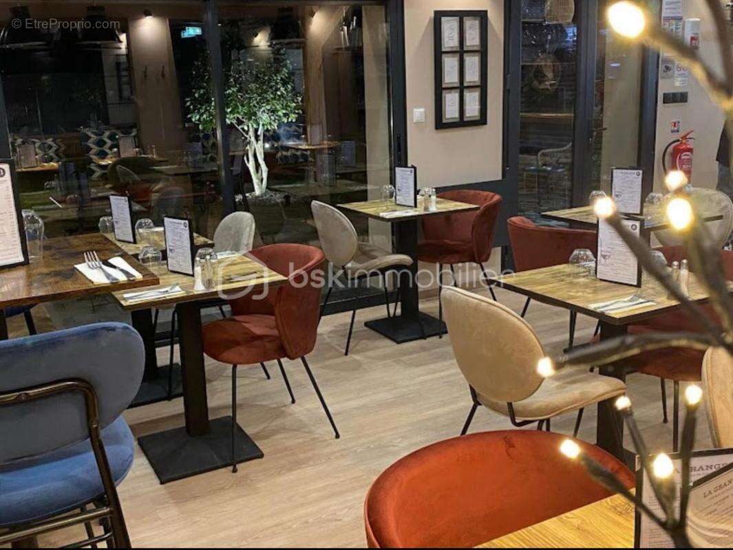 Commerce à FRESNES-LES-MONTAUBAN