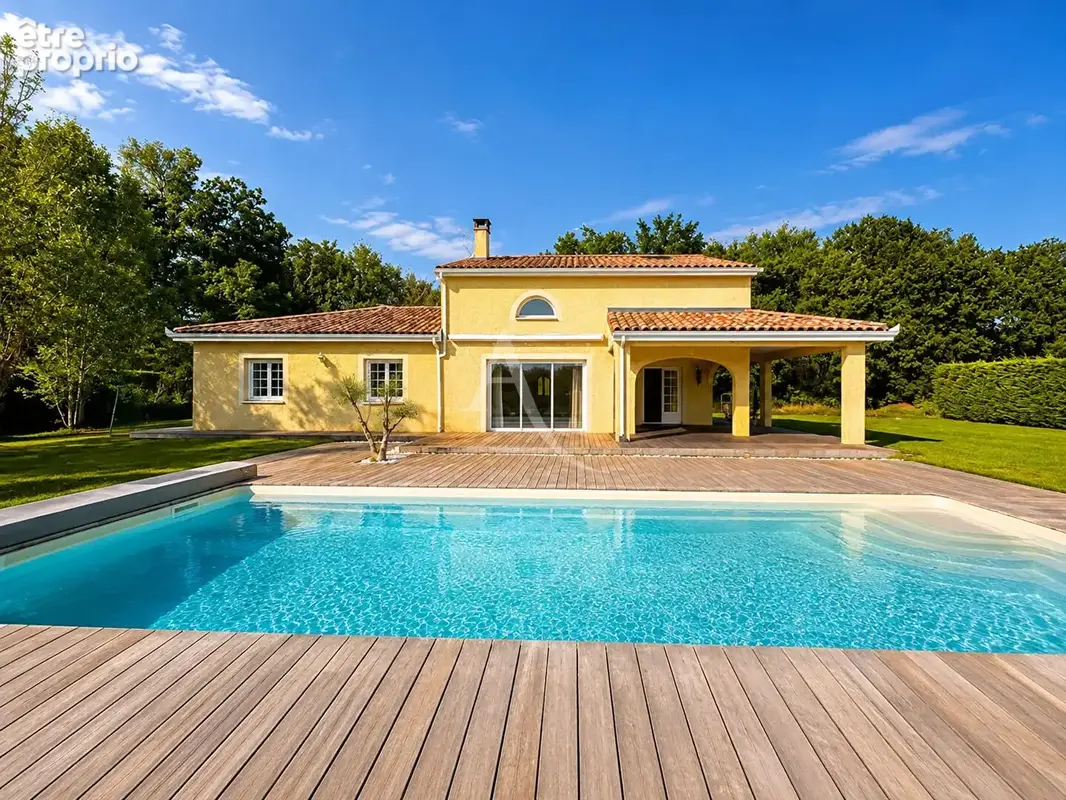 Maison à PUJAUDRAN