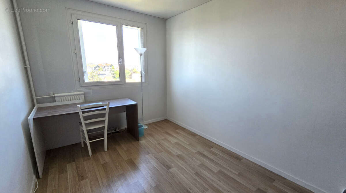 Exclusivité : F4 plein Sud avec balcon, parking & cave - photo 6