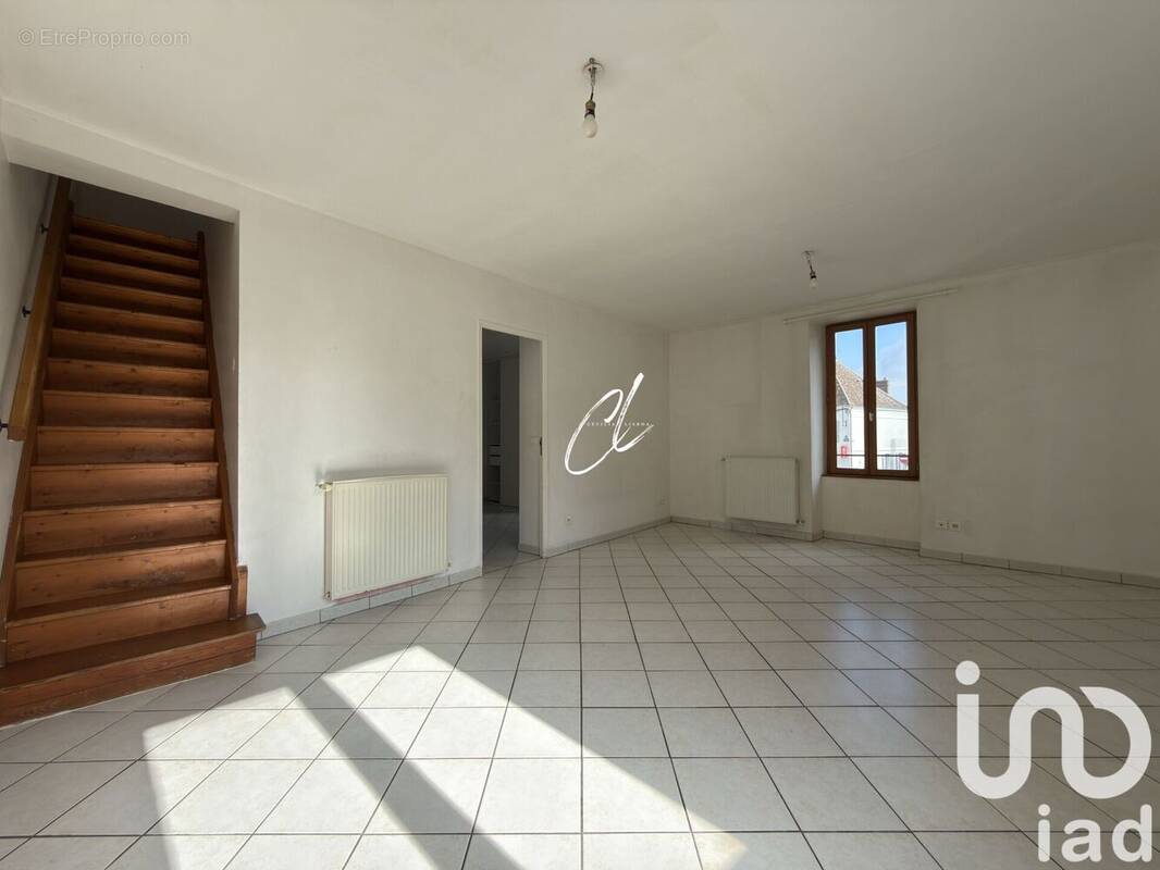 Photo 1 - Appartement à PONT-SUR-YONNE