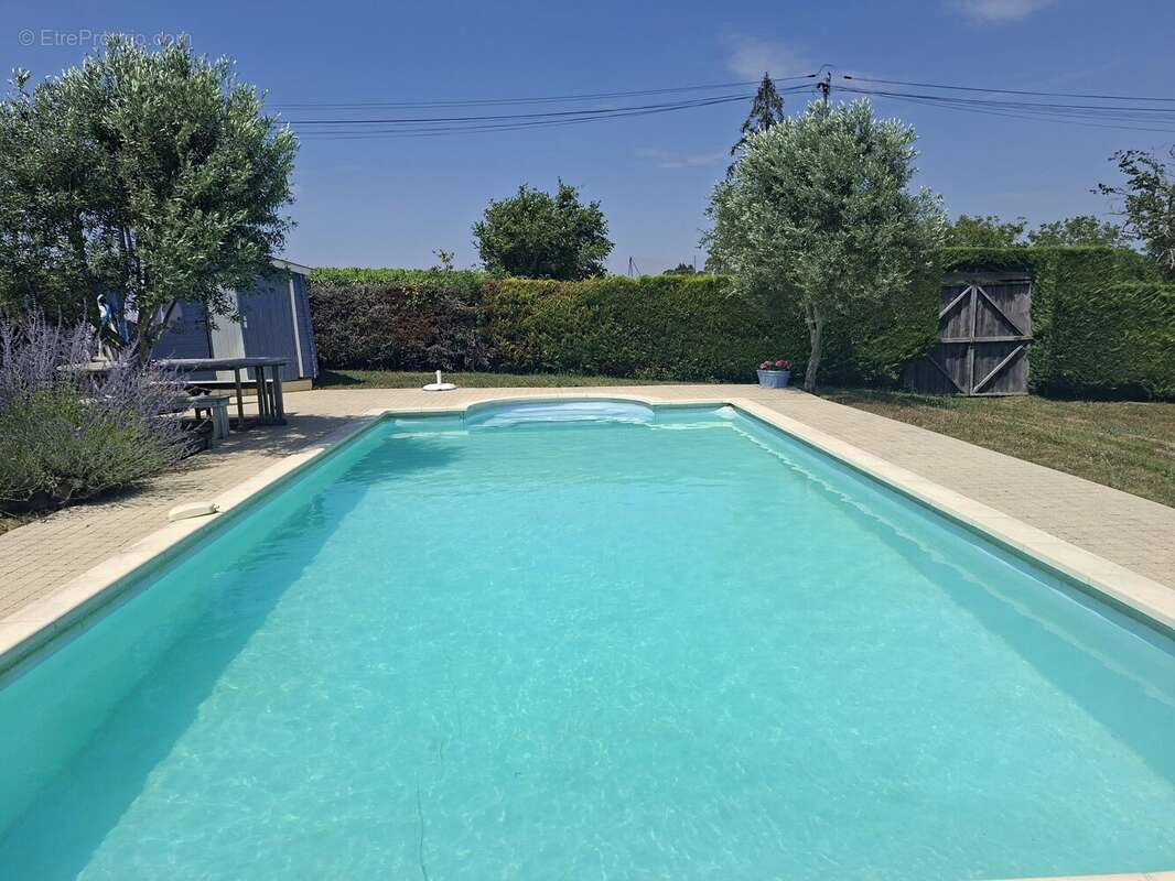 Propriété en pierre en excellent état avec piscine chauffée - photo 2