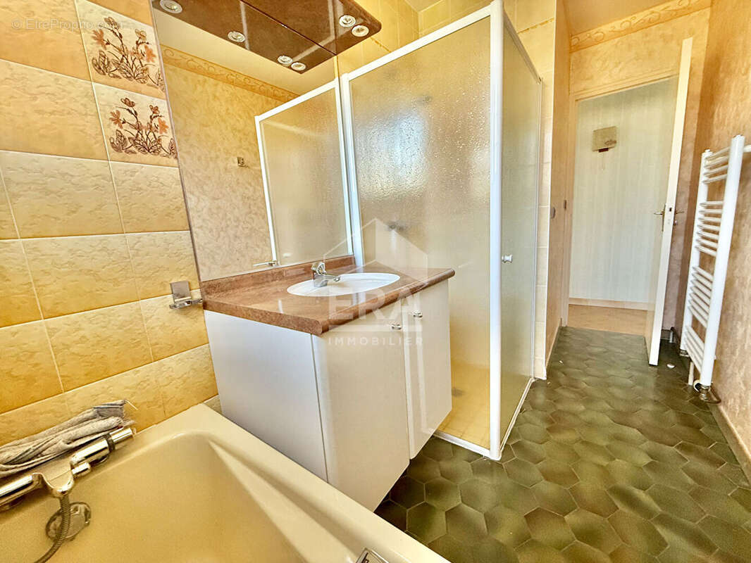 Maison à SAINT-JEAN-DE-BRAYE