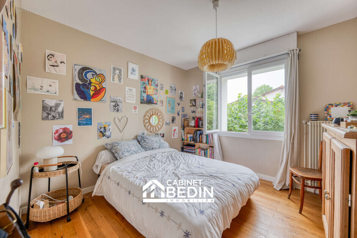 Maison 146 m² à Pessac  - photo 6
