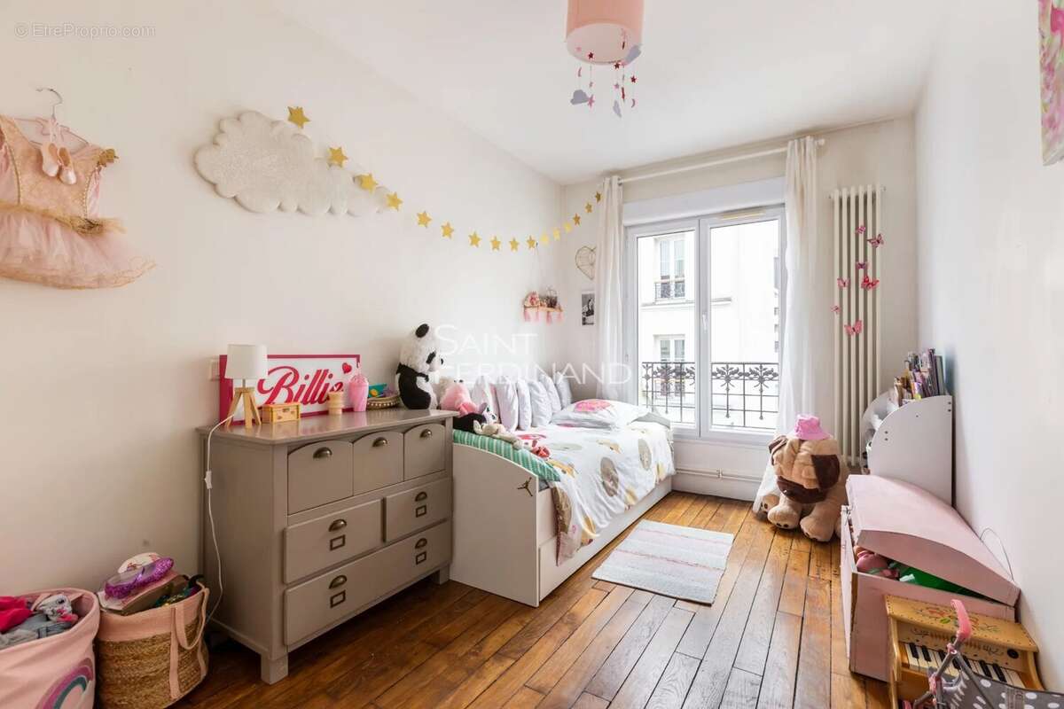 Appartement à PARIS-19E