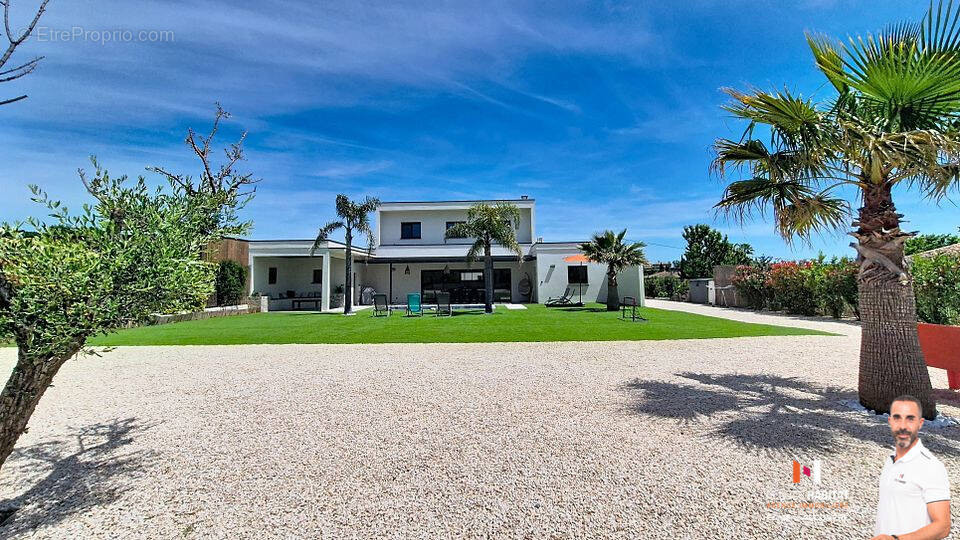 Maison à CLARENSAC