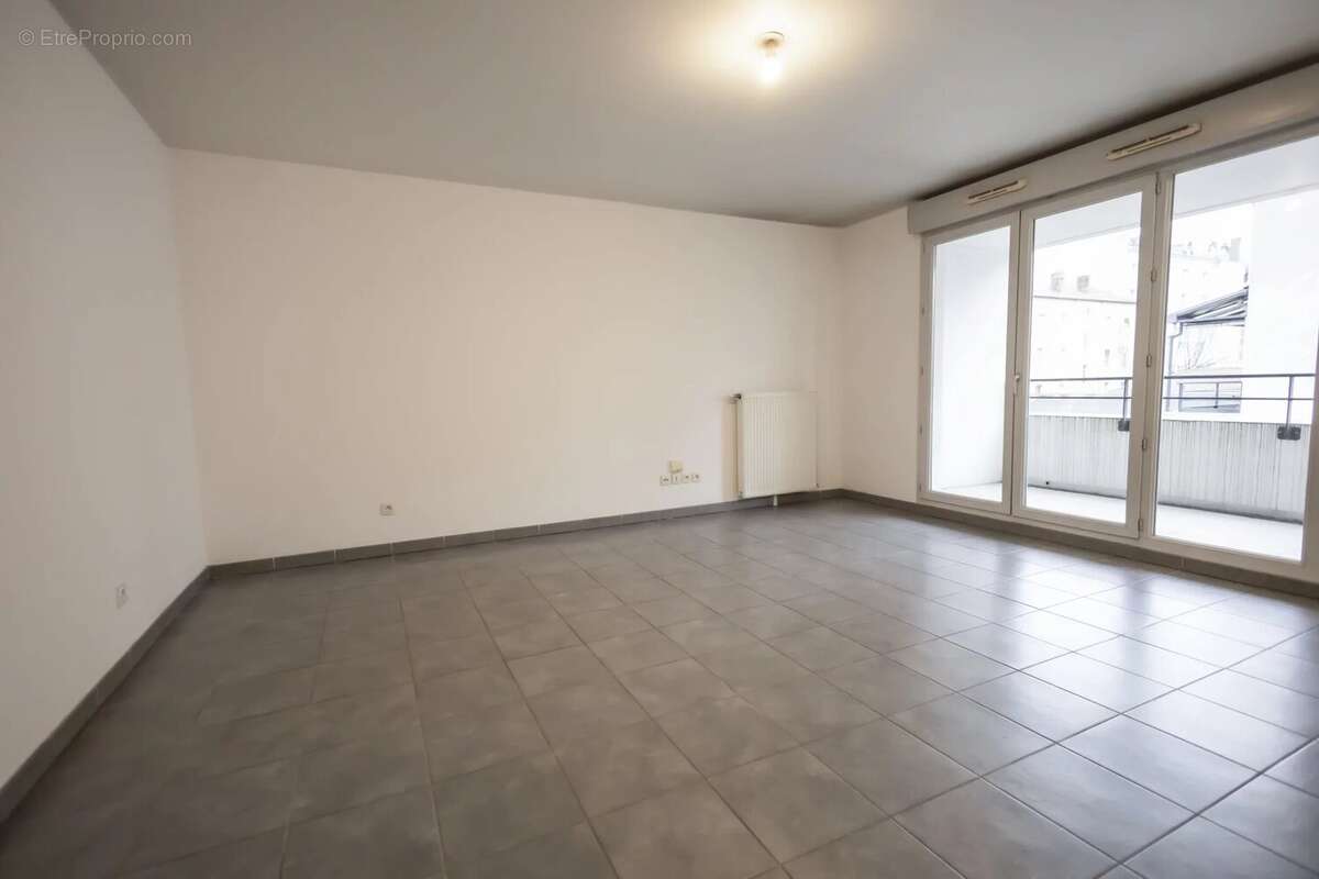 Appartement à LYON-9E