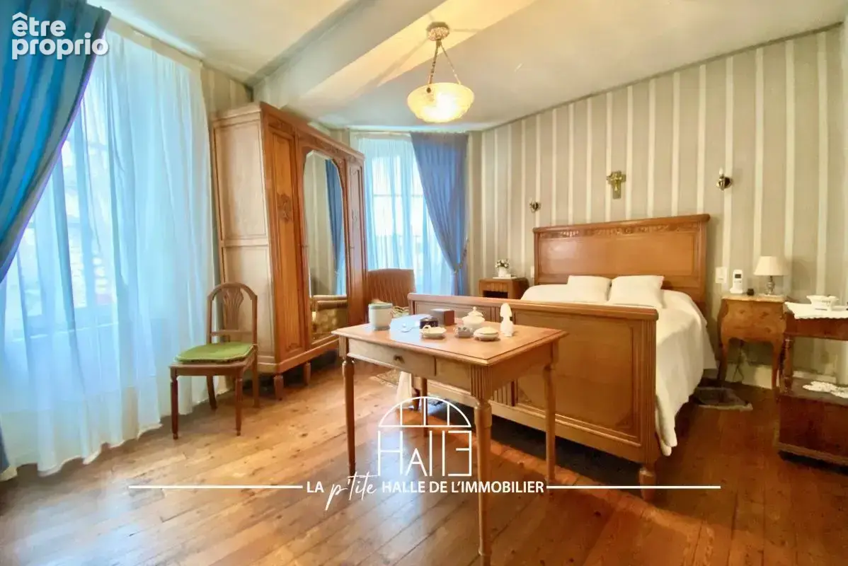 Maison 8 pièces 182 m² à vendre à Rochechouart (87600) - photo 8