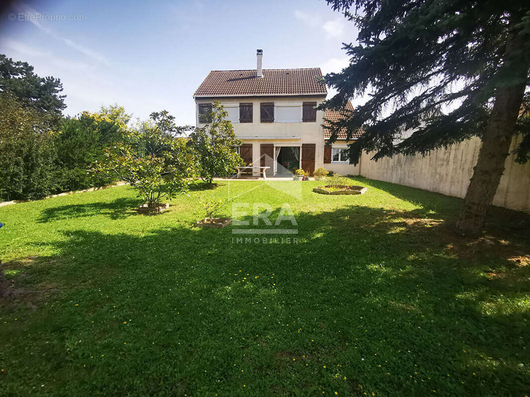 Maison à LA FERTE-ALAIS