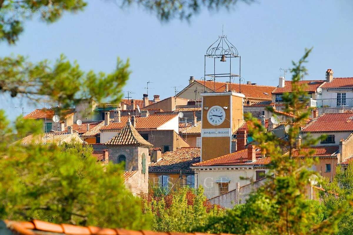 Maison à PUGET-SUR-ARGENS