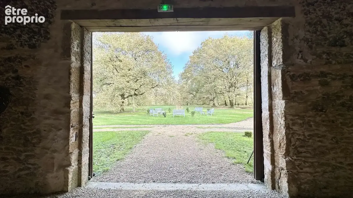 Propriété d'exception  Manoir historique au cur de près de 3 hectares - photo 11