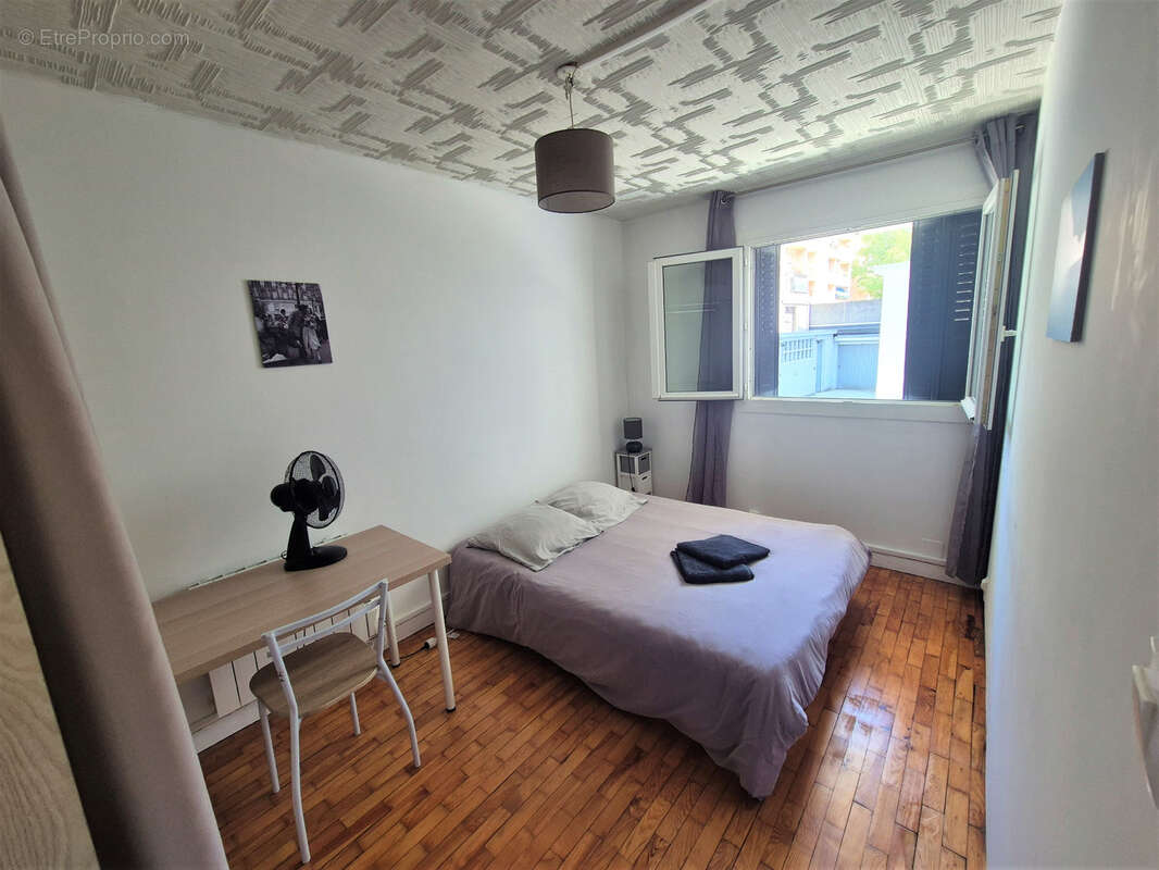 Achat Appartement T3 Grenoble – 3 Pièces de 48m² Traversant Est-Sud avec Séjour Lumineux, Cuisine moderne équipée et meublée & C - photo 5