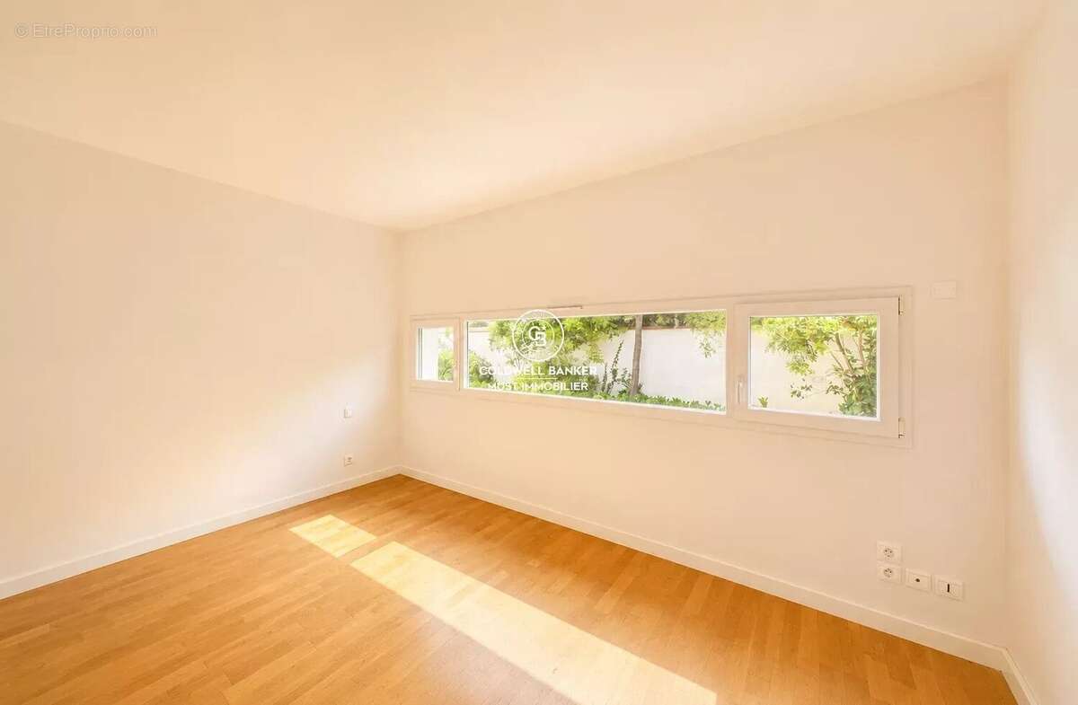 Plain pied 1600m² de parcelle - photo 13