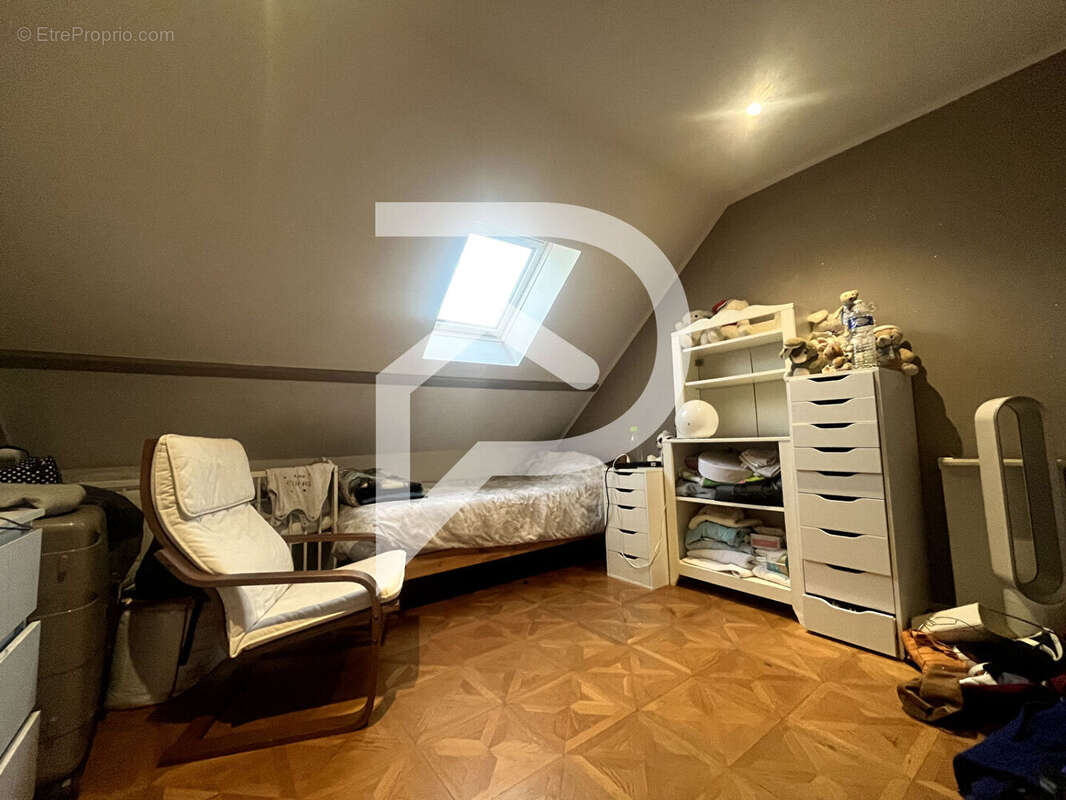 Maison à VIRY-CHATILLON